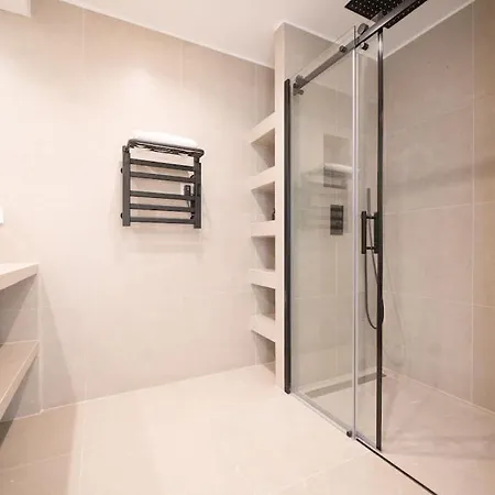 Tour Eiffel View - Luxury 6p Apartment Paris